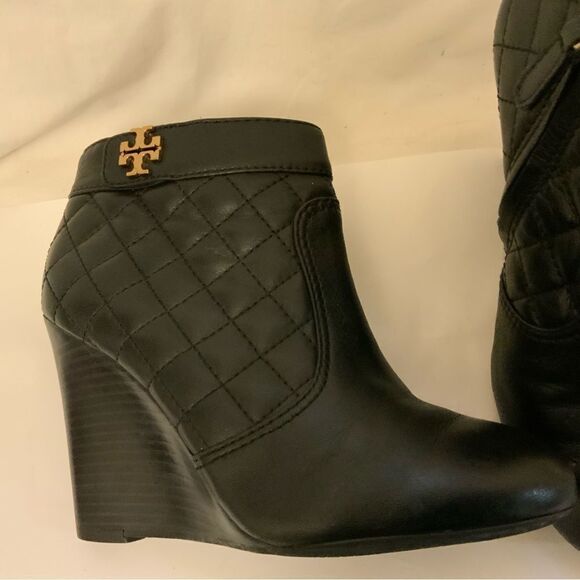 Tory Burch Leila Black Leather Quilted Ankle Wedge Booties Sz 7 - Picture 5 of 12